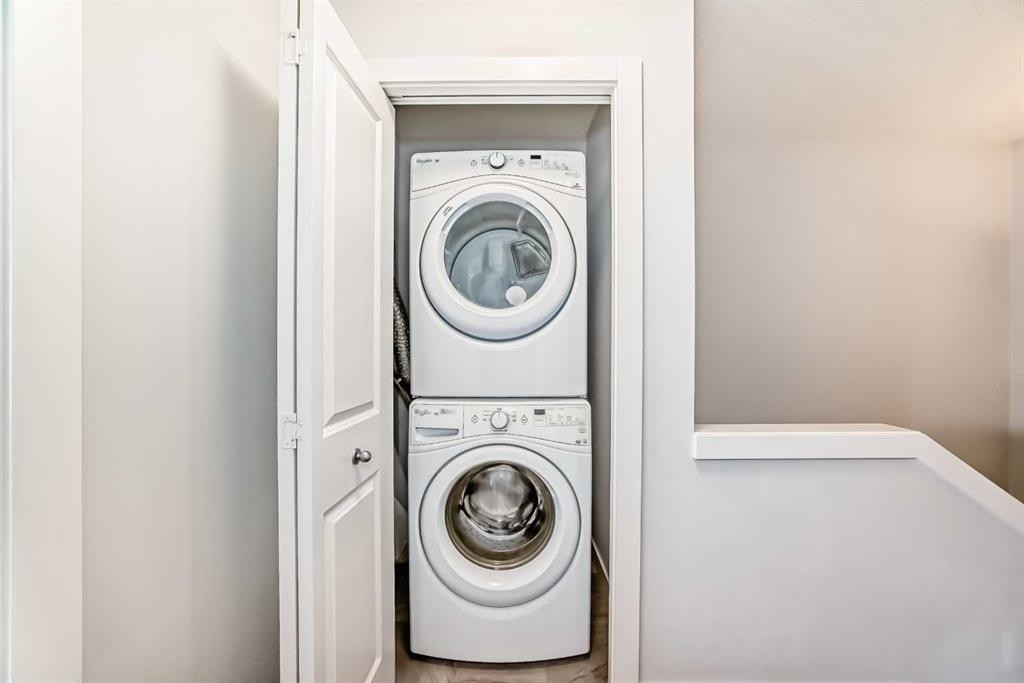 551 Evanston Link Nw, Calgary, AB - Indoor Photo Showing Laundry Room