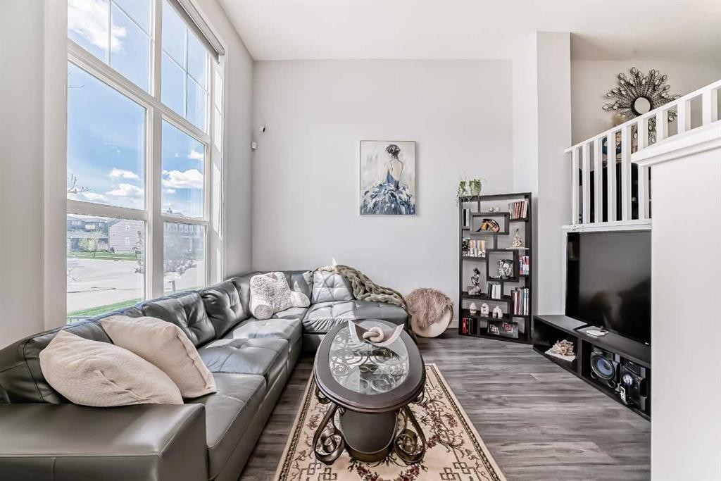551 Evanston Link Nw, Calgary, AB - Indoor Photo Showing Living Room