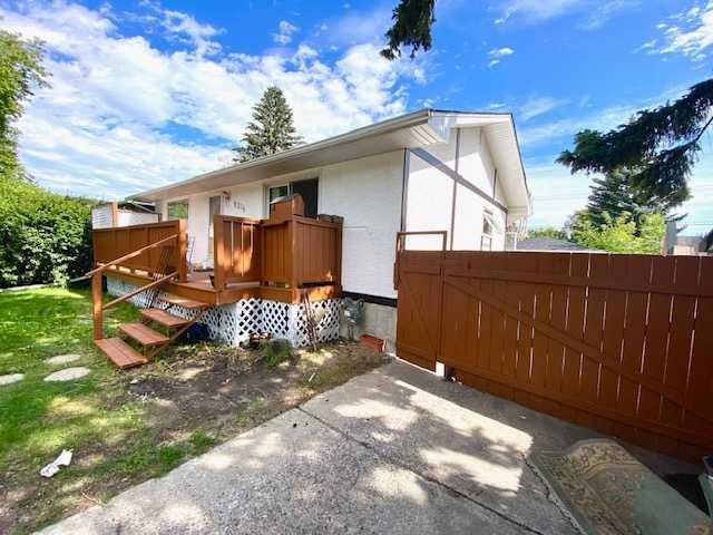 8016 33 Avenue Nw, Calgary, AB - Outdoor With Deck Patio Veranda With Exterior