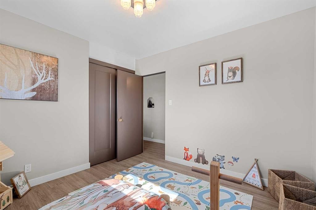 518B Highwood, Longview, AB - Indoor Photo Showing Bedroom