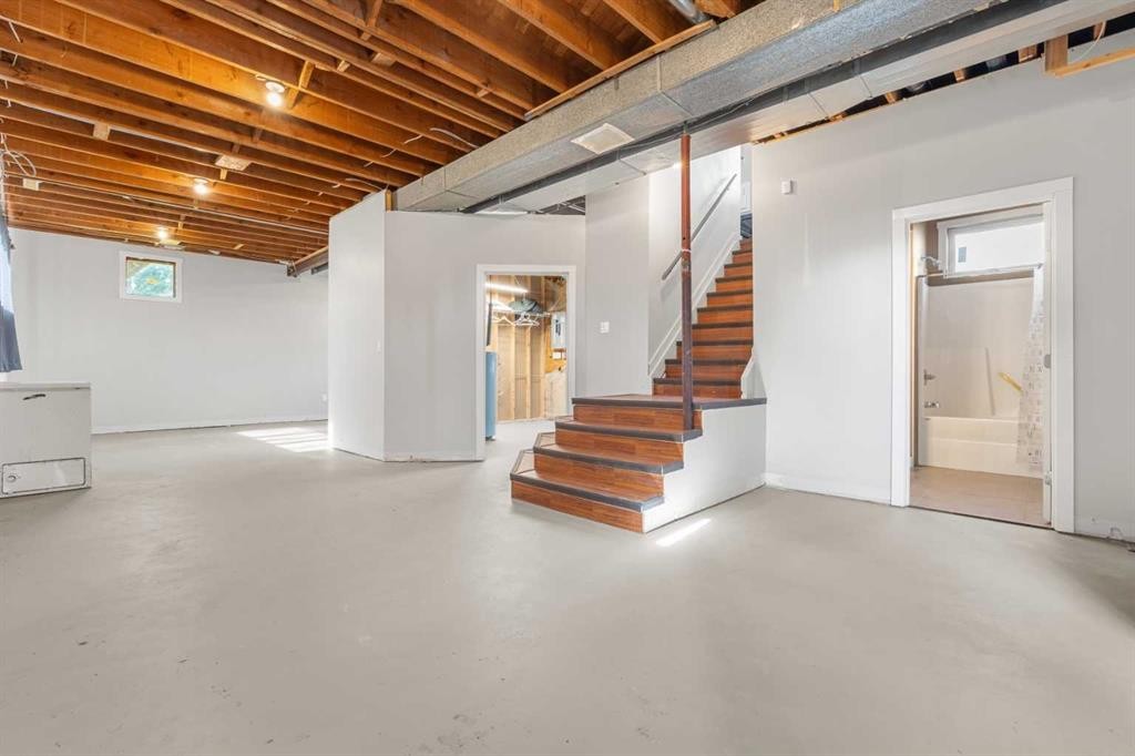 518B Highwood, Longview, AB - Indoor Photo Showing Basement