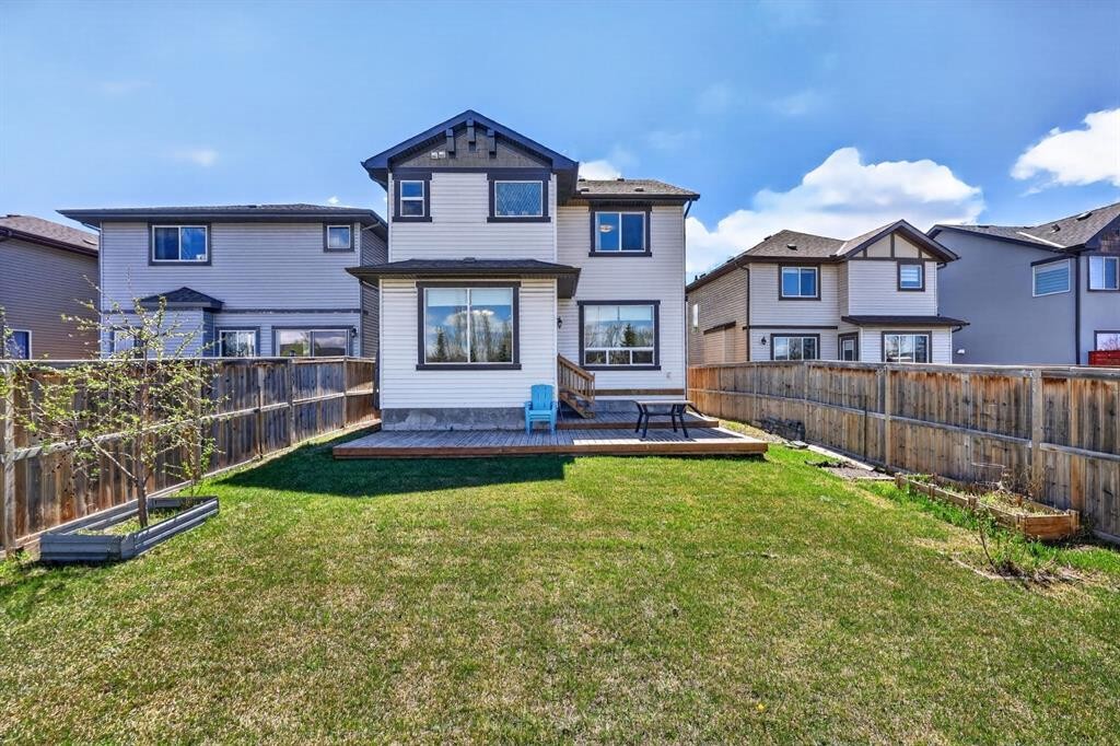 71 Walden Manor Se, Calgary, AB - Outdoor