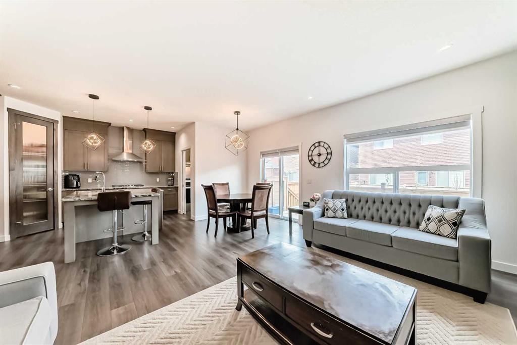 65 Saddlestone Green Ne, Calgary, AB - Indoor Photo Showing Living Room