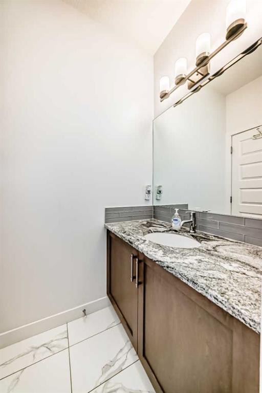 65 Saddlestone Green Ne, Calgary, AB - Indoor Photo Showing Bathroom