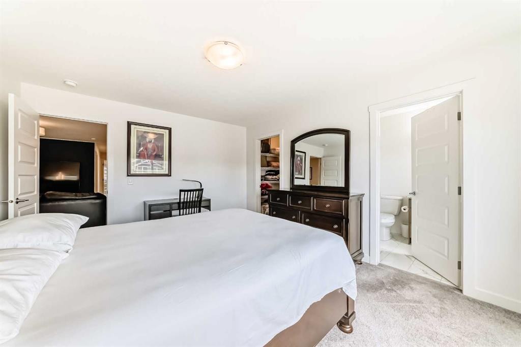 65 Saddlestone Green Ne, Calgary, AB - Indoor Photo Showing Bedroom
