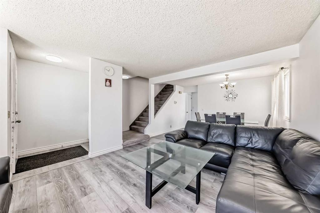 279 Falton Drive Ne, Calgary, AB - Indoor Photo Showing Living Room