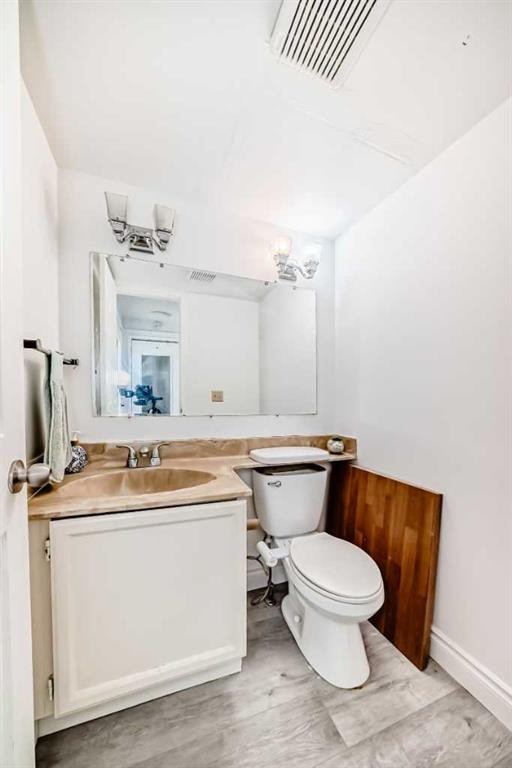 279 Falton Drive Ne, Calgary, AB - Indoor Photo Showing Bathroom