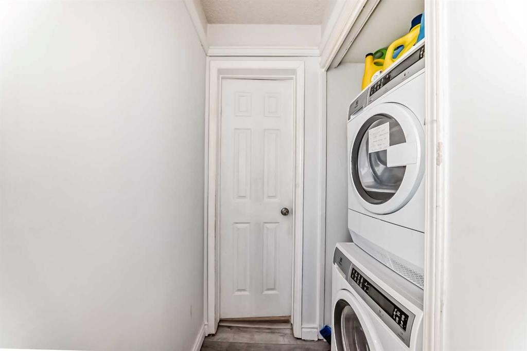 279 Falton Drive Ne, Calgary, AB - Indoor Photo Showing Laundry Room