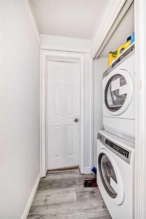 279 Falton Drive Ne, Calgary, AB - Indoor Photo Showing Laundry Room
