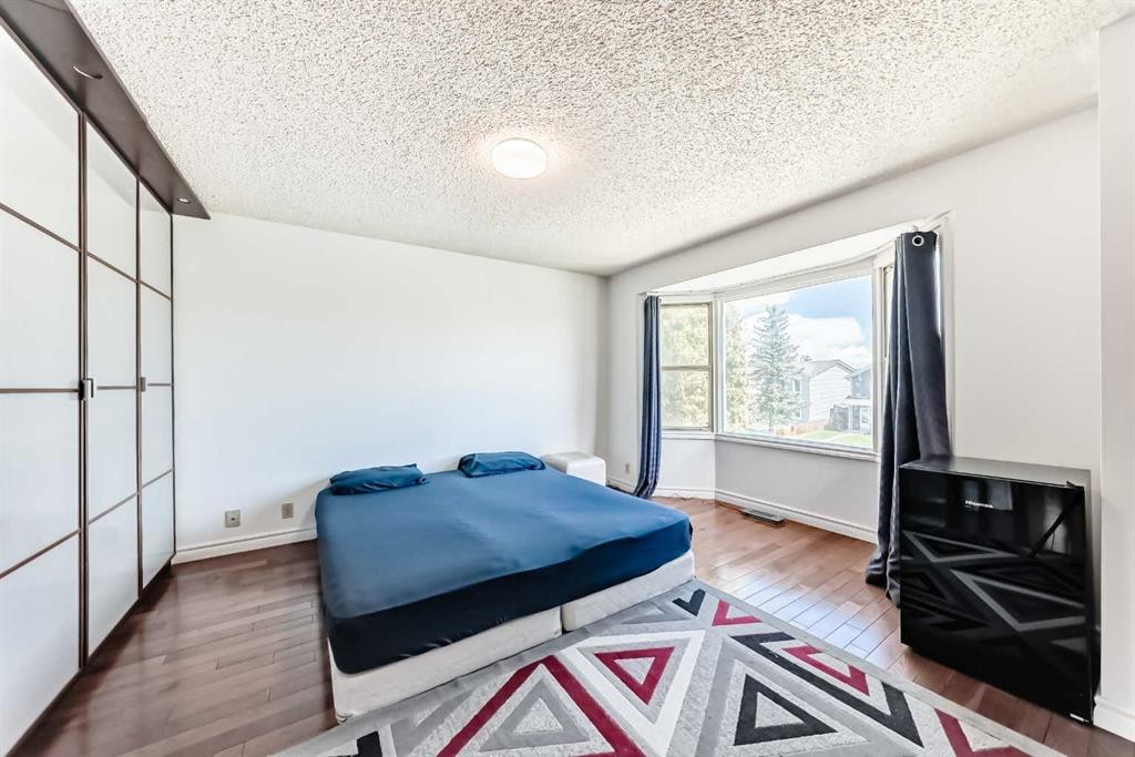 279 Falton Drive Ne, Calgary, AB - Indoor Photo Showing Bedroom