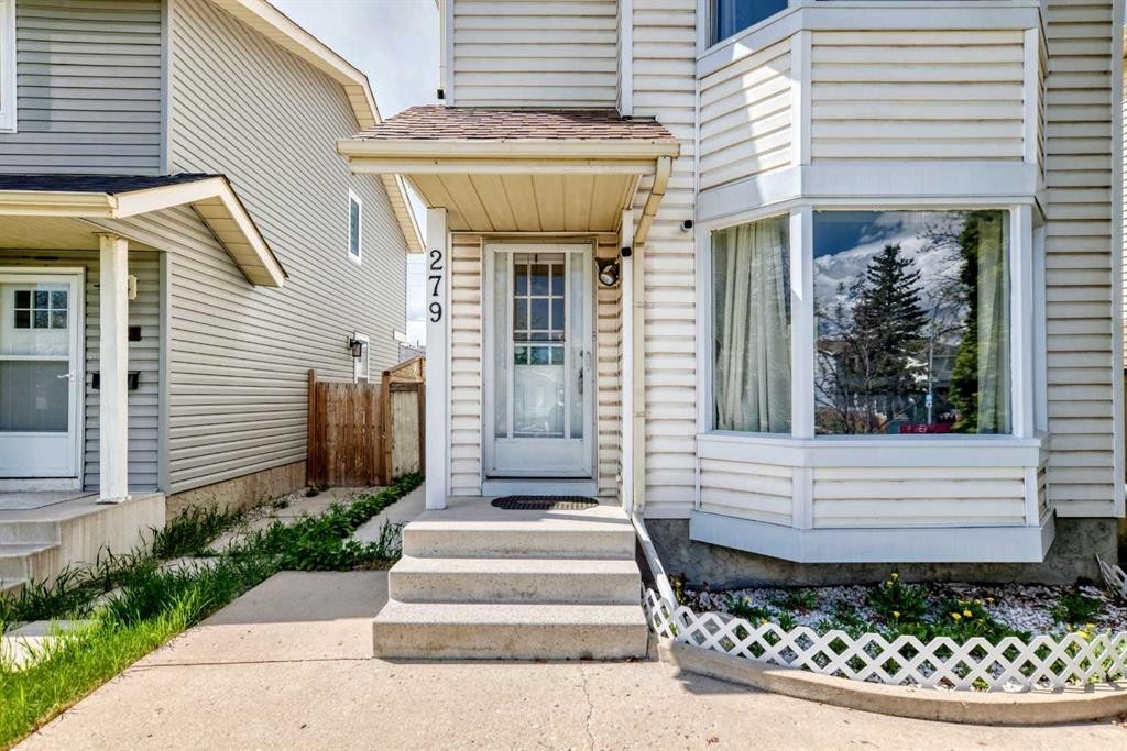 279 Falton Drive Ne, Calgary, AB - Outdoor