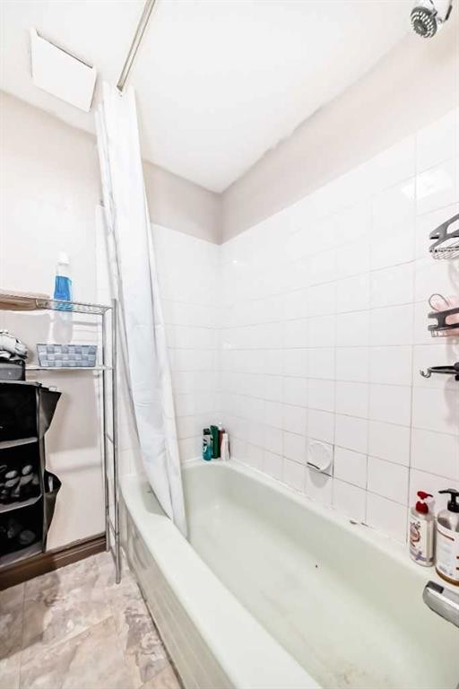 279 Falton Drive Ne, Calgary, AB - Indoor Photo Showing Bathroom