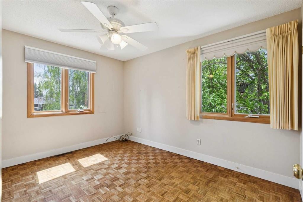 1207 Baldwin Crescent Sw, Calgary, AB - Indoor Photo Showing Other Room