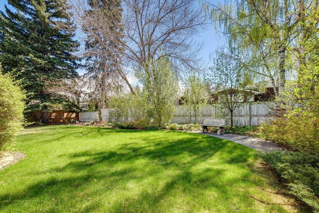 1207 Baldwin Crescent Sw, Calgary, AB - Outdoor