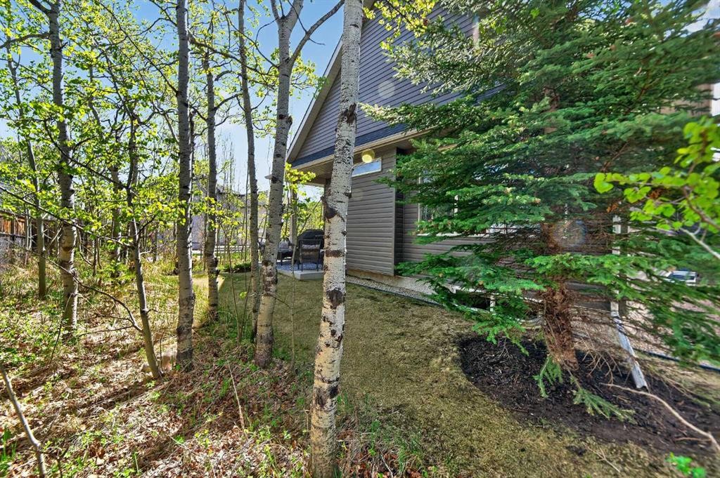 43 Cortina Villas Sw, Calgary, AB - Outdoor