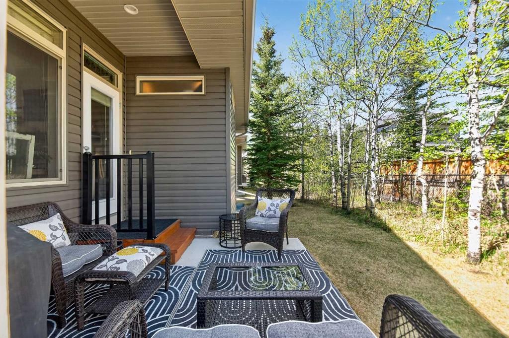 43 Cortina Villas Sw, Calgary, AB - Outdoor