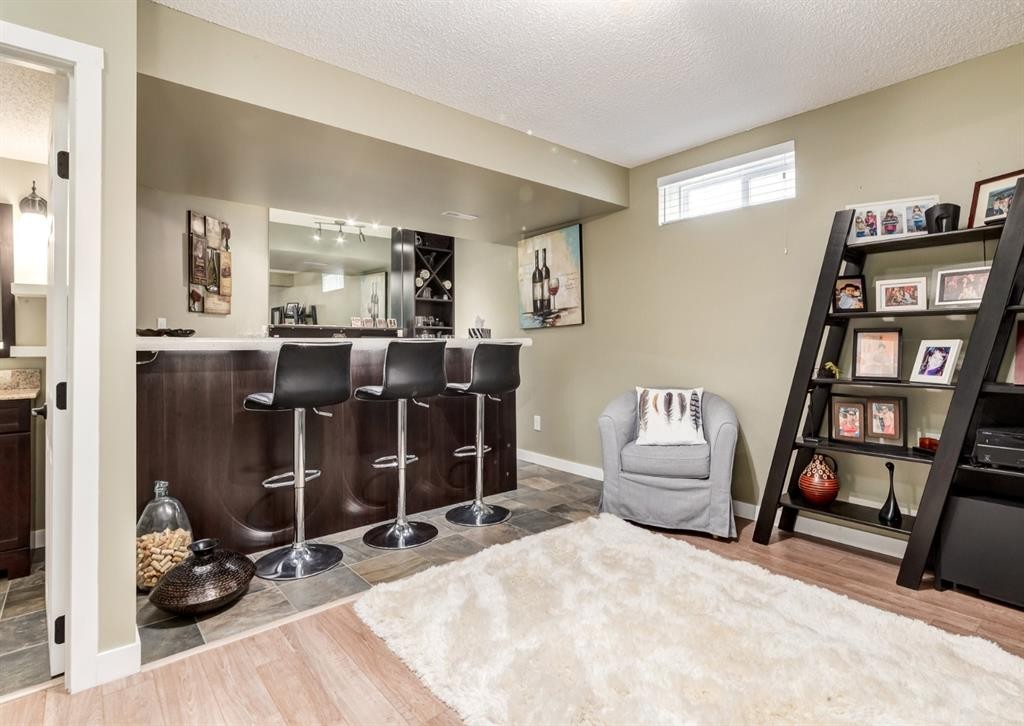 124 Copperfield Green Se, Calgary, AB - Indoor