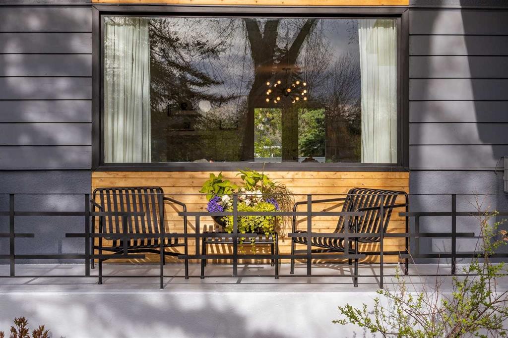 32 Westminster Drive Sw, Calgary, AB - Indoor