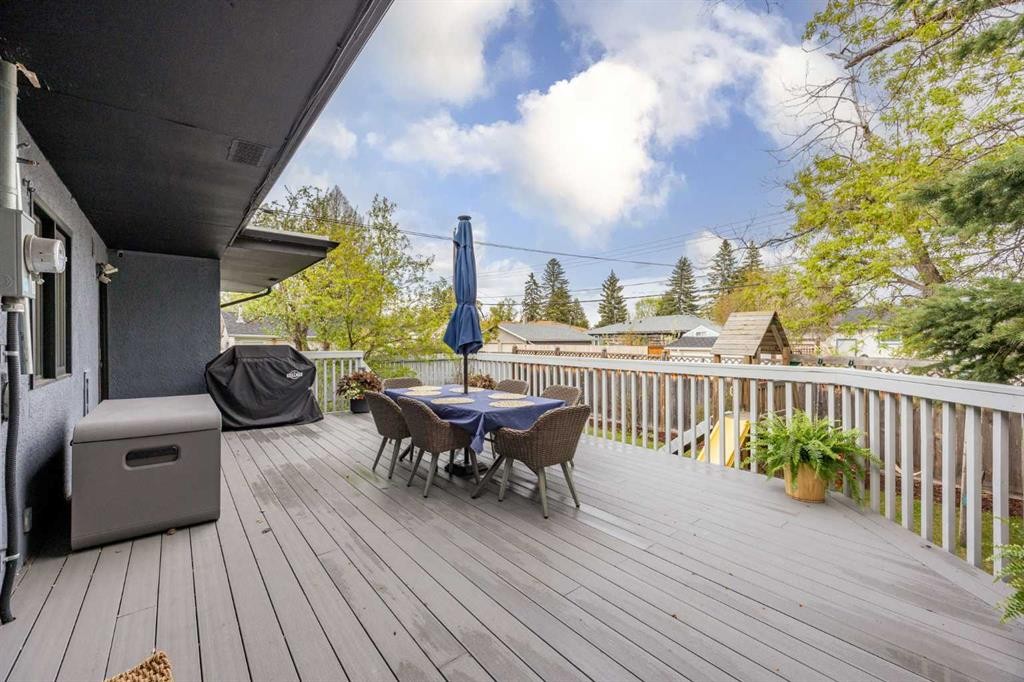 32 Westminster Drive Sw, Calgary, AB - Outdoor With Deck Patio Veranda With Exterior