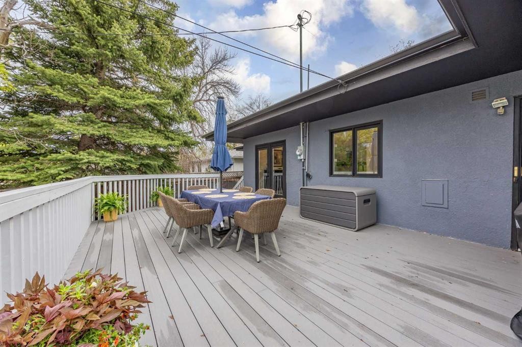 32 Westminster Drive Sw, Calgary, AB - Outdoor With Deck Patio Veranda With Exterior