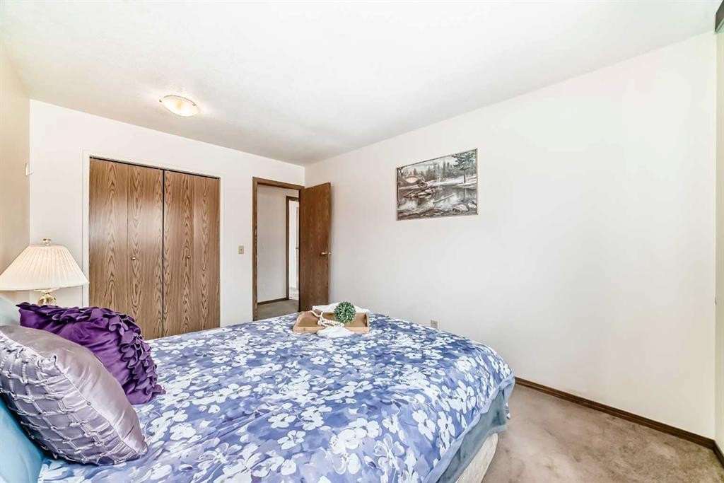 41 Alder Crescent Se, Airdrie, AB - Indoor Photo Showing Bedroom