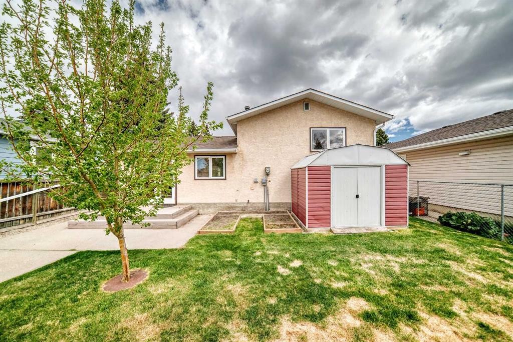 41 Alder Crescent Se, Airdrie, AB - Outdoor
