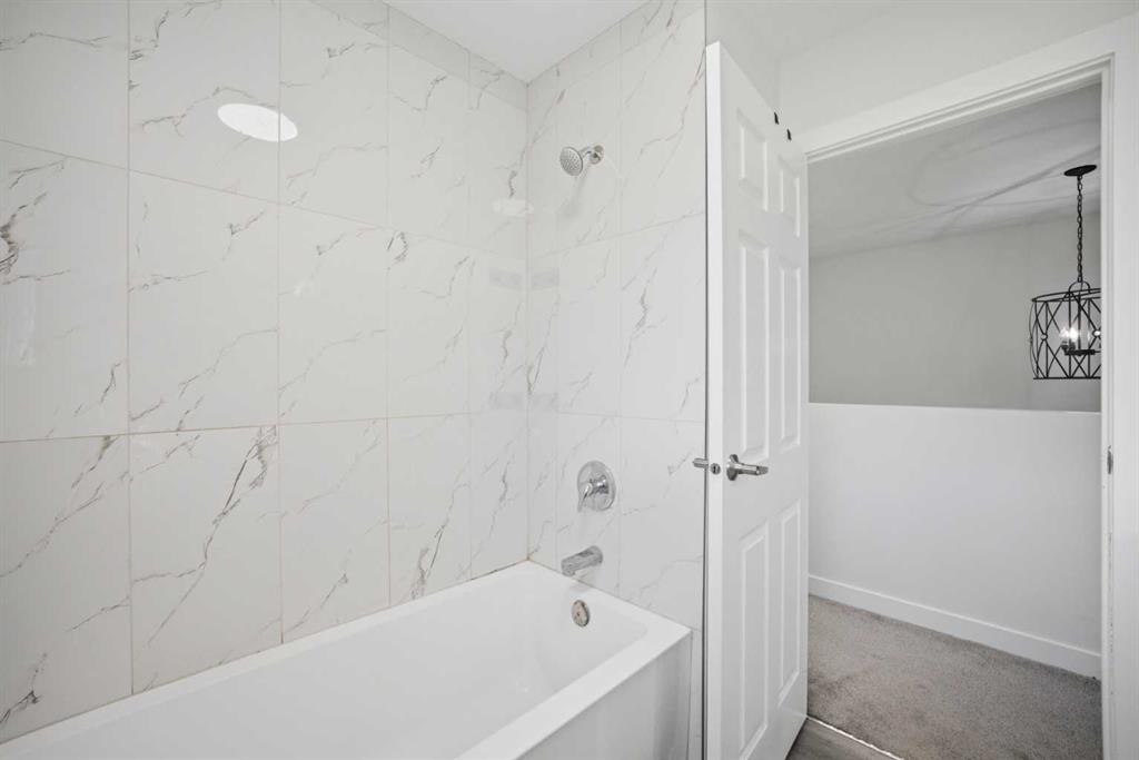 24 Martindale Drive Ne, Calgary, AB - Indoor Photo Showing Bathroom