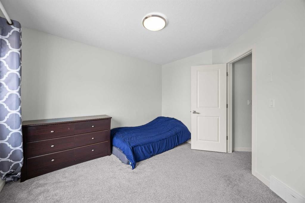134 Walden Circle Se, Calgary, AB - Indoor Photo Showing Bedroom