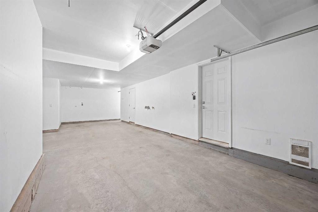 134 Walden Circle Se, Calgary, AB - Indoor Photo Showing Other Room