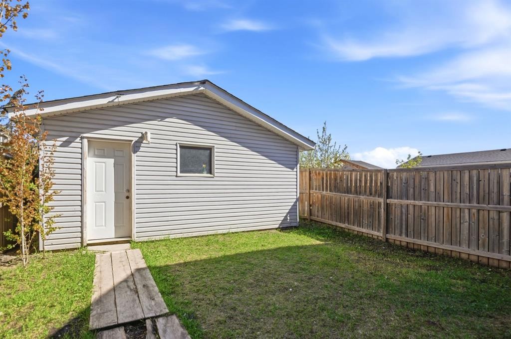 80 Prestwick Bay Se, Calgary, AB - Outdoor