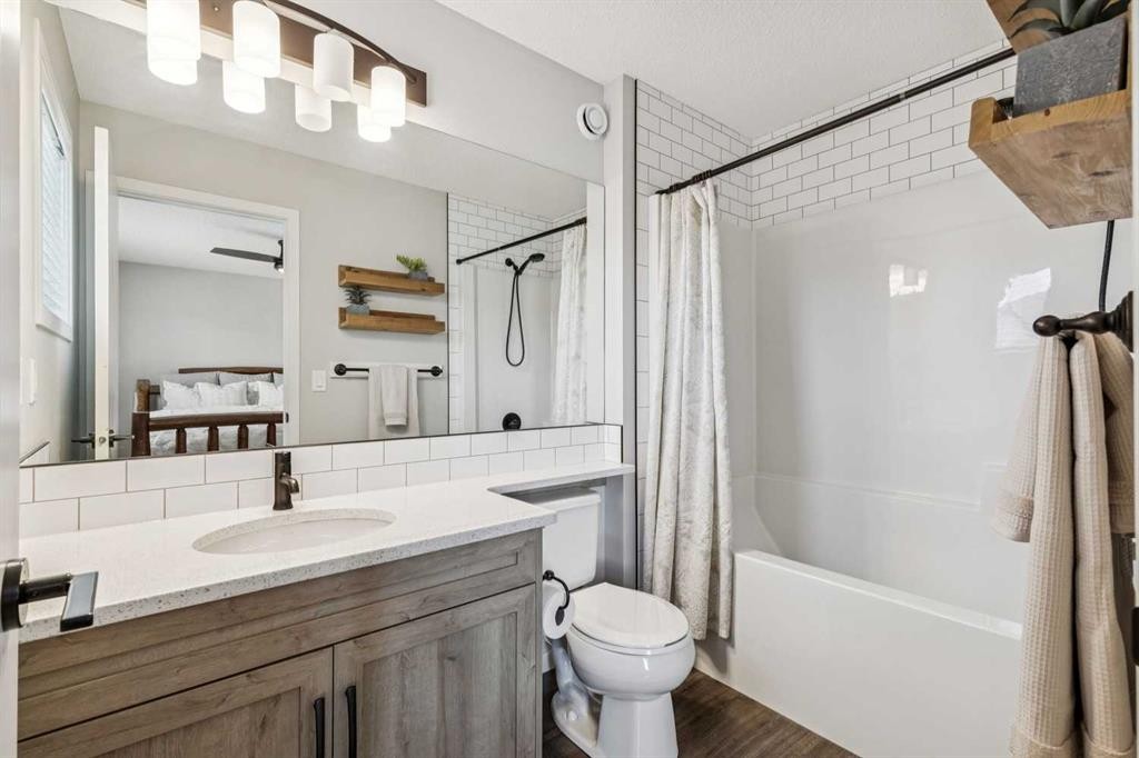 43 Willow Crescent, Okotoks, AB - Indoor Photo Showing Bathroom
