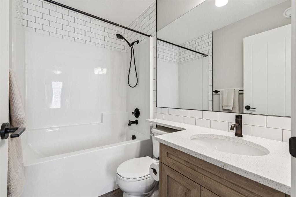 43 Willow Crescent, Okotoks, AB - Indoor Photo Showing Bathroom