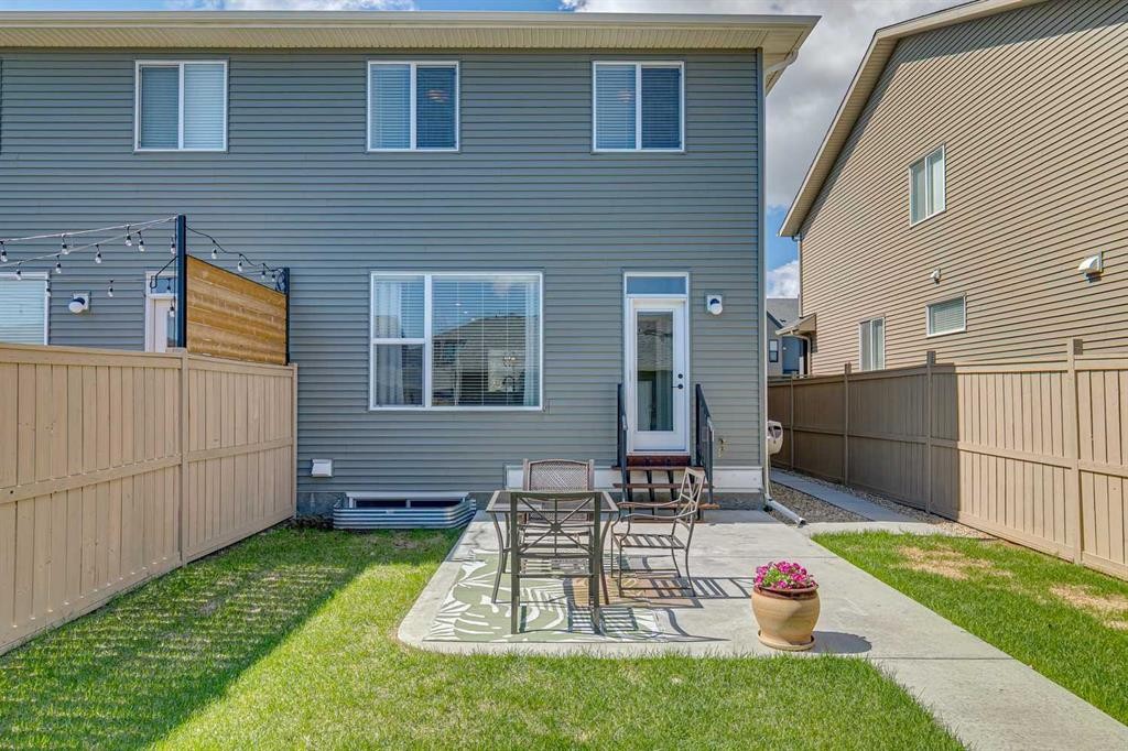 43 Willow Crescent, Okotoks, AB - Outdoor