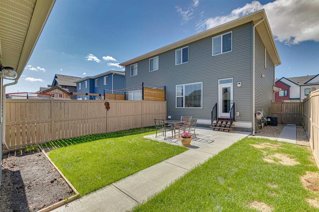 43 Willow Crescent, Okotoks, AB - Outdoor