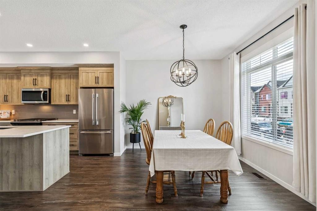 43 Willow Crescent, Okotoks, AB - Indoor