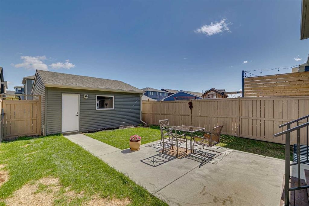 43 Willow Crescent, Okotoks, AB - Outdoor