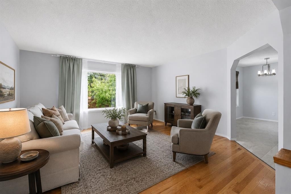 128 Valley Brook Circle Nw, Calgary, AB - Indoor Photo Showing Other Room