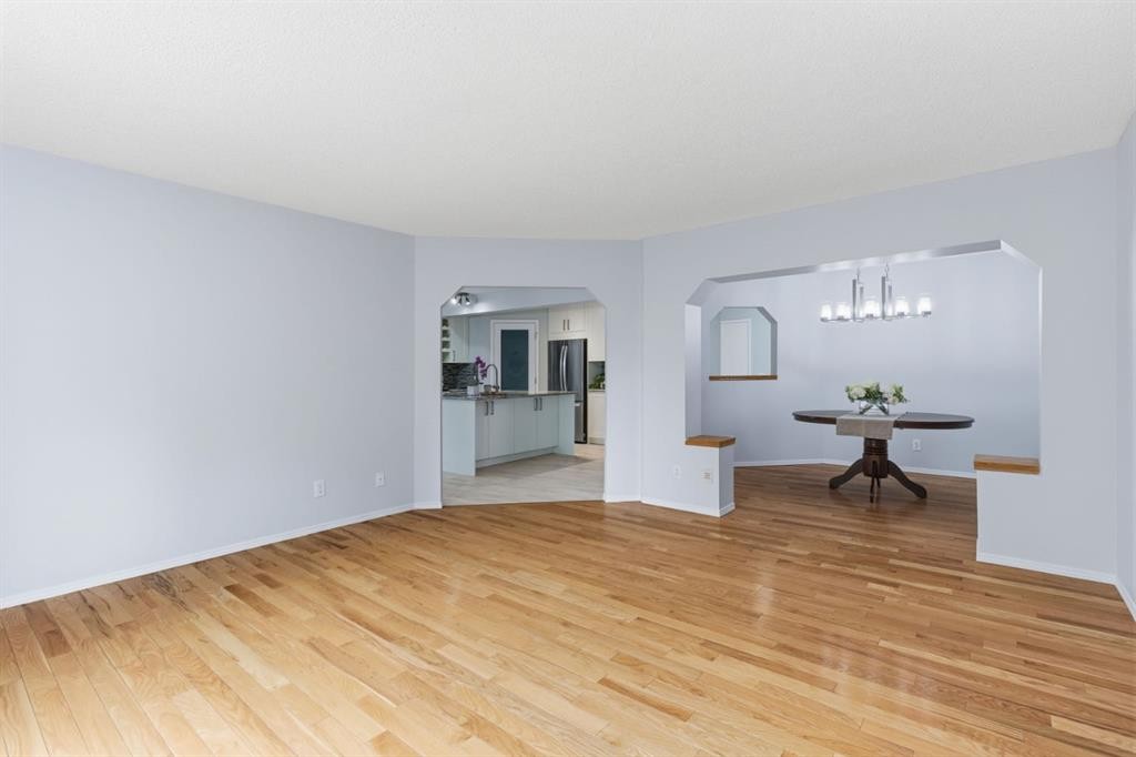 128 Valley Brook Circle Nw, Calgary, AB - Indoor Photo Showing Other Room