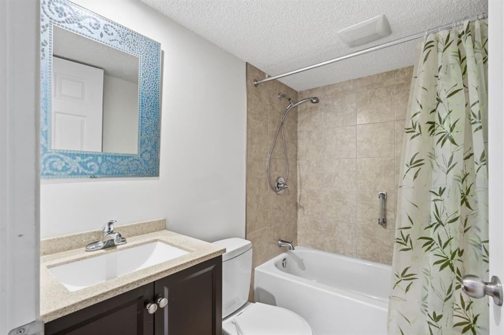 128 Valley Brook Circle Nw, Calgary, AB - Indoor Photo Showing Bathroom