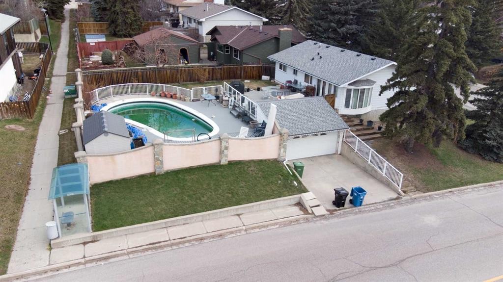 6803 Dalmeny Gate Nw, Calgary, AB - Outdoor