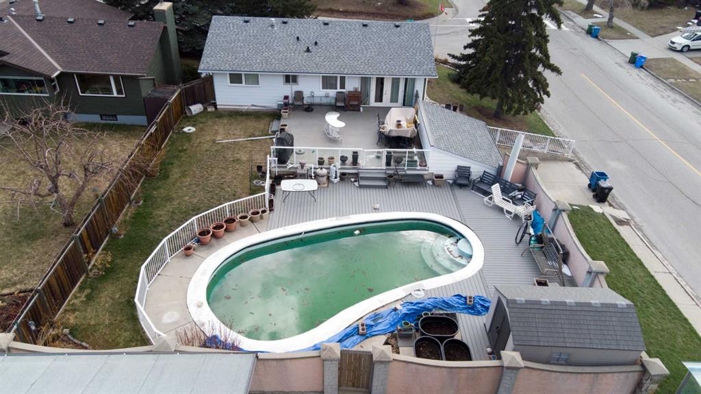 6803 Dalmeny Gate Nw, Calgary, AB - Outdoor With Deck Patio Veranda