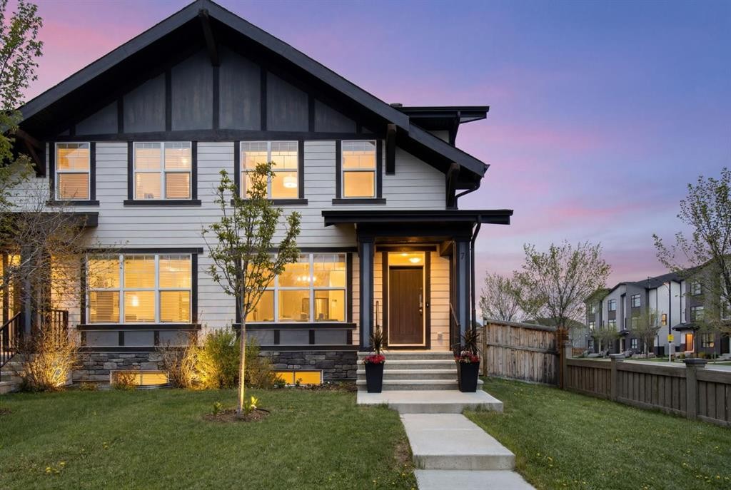 7 Masters Square Se, Calgary, AB - Outdoor