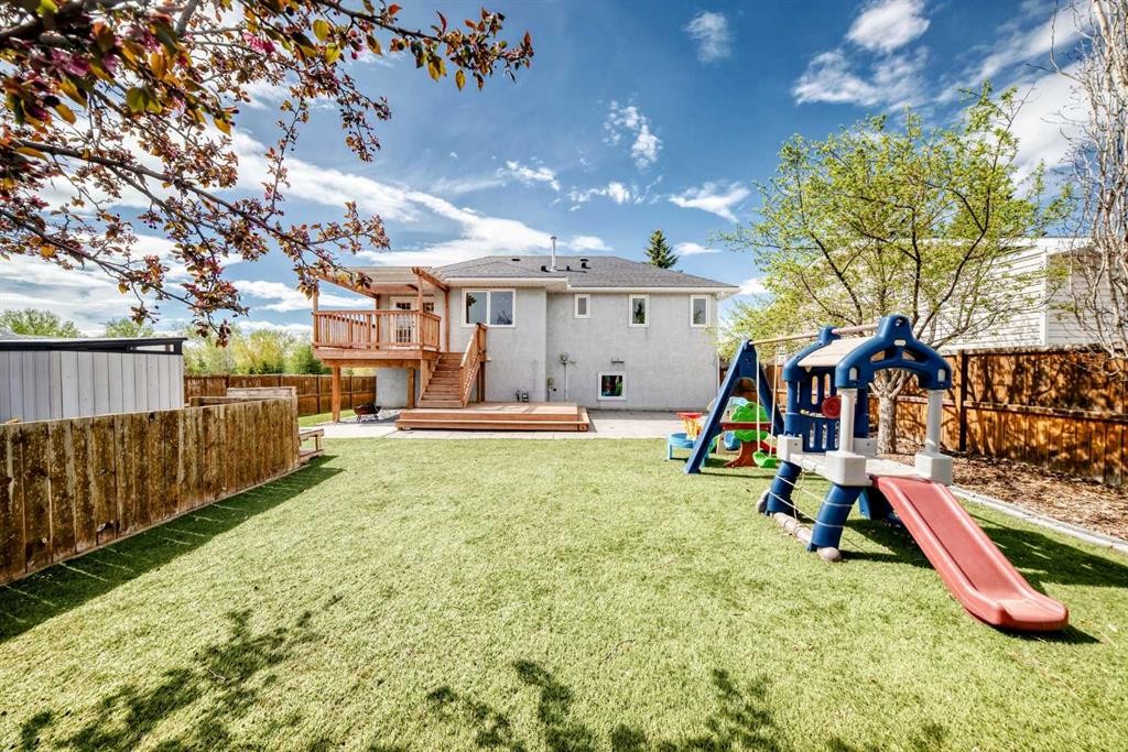 26 Green Meadow Drive, Strathmore, AB - Outdoor