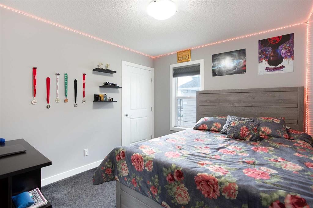 342 Hillcrest Circle Sw, Airdrie, AB