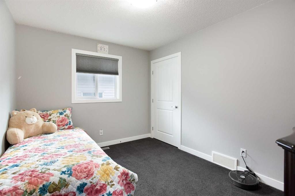 342 Hillcrest Circle Sw, Airdrie, AB
