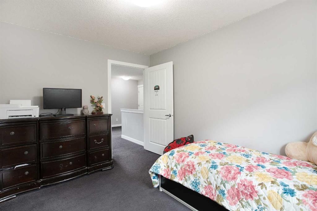 342 Hillcrest Circle Sw, Airdrie, AB