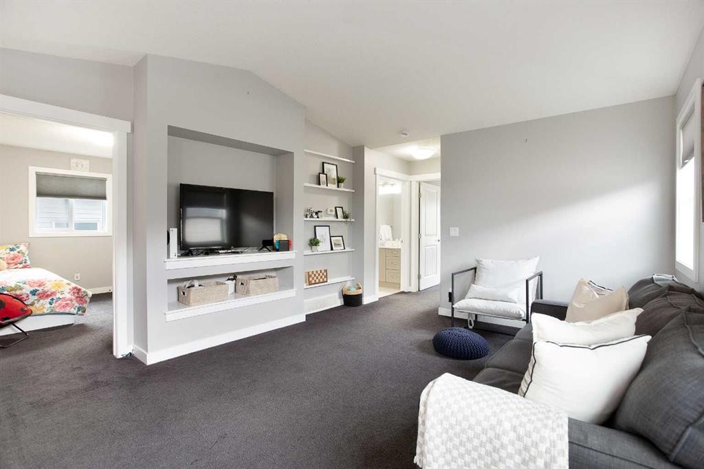 342 Hillcrest Circle Sw, Airdrie, AB