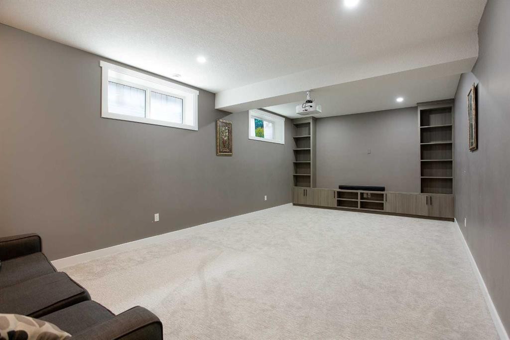 342 Hillcrest Circle Sw, Airdrie, AB