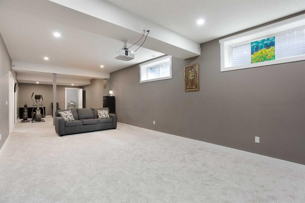 342 Hillcrest Circle Sw, Airdrie, AB