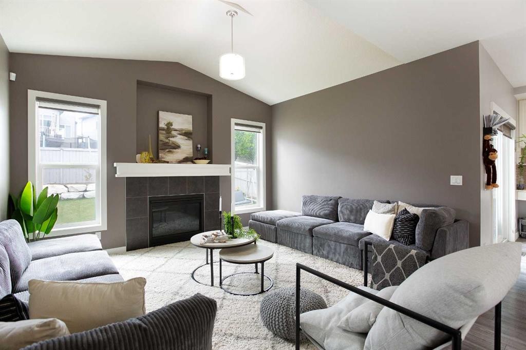 342 Hillcrest Circle Sw, Airdrie, AB